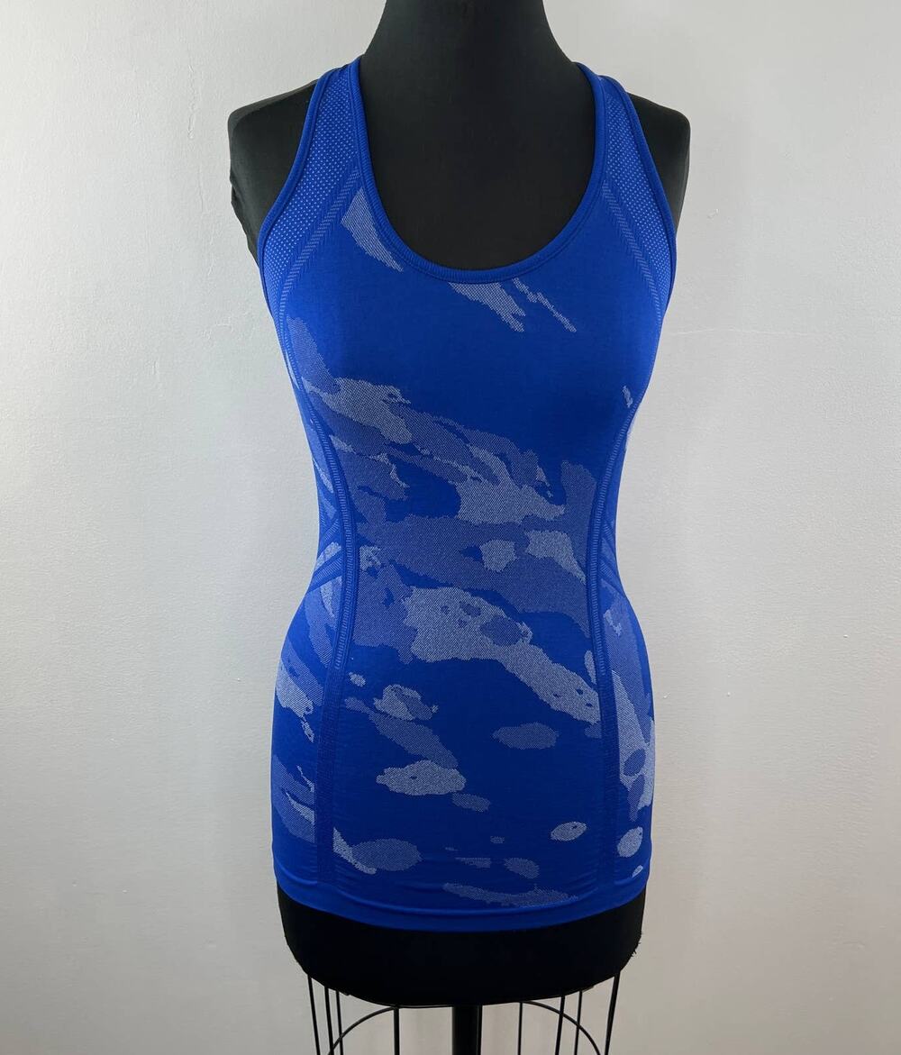 ATHLETA Fastest Track Blue Camo Mesh Racerback Tank Top Scoop Neck 722074 XS